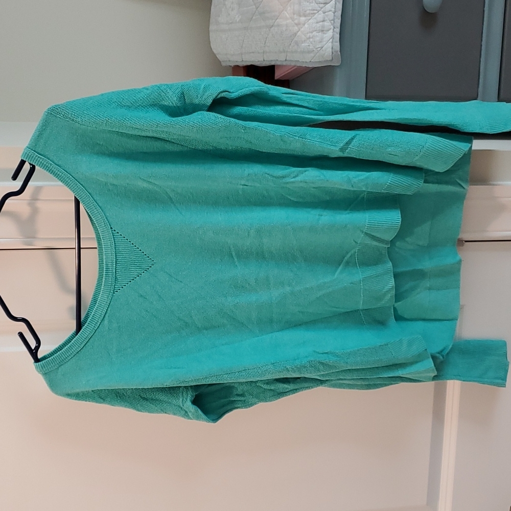 American Eagle hi-lo sweater